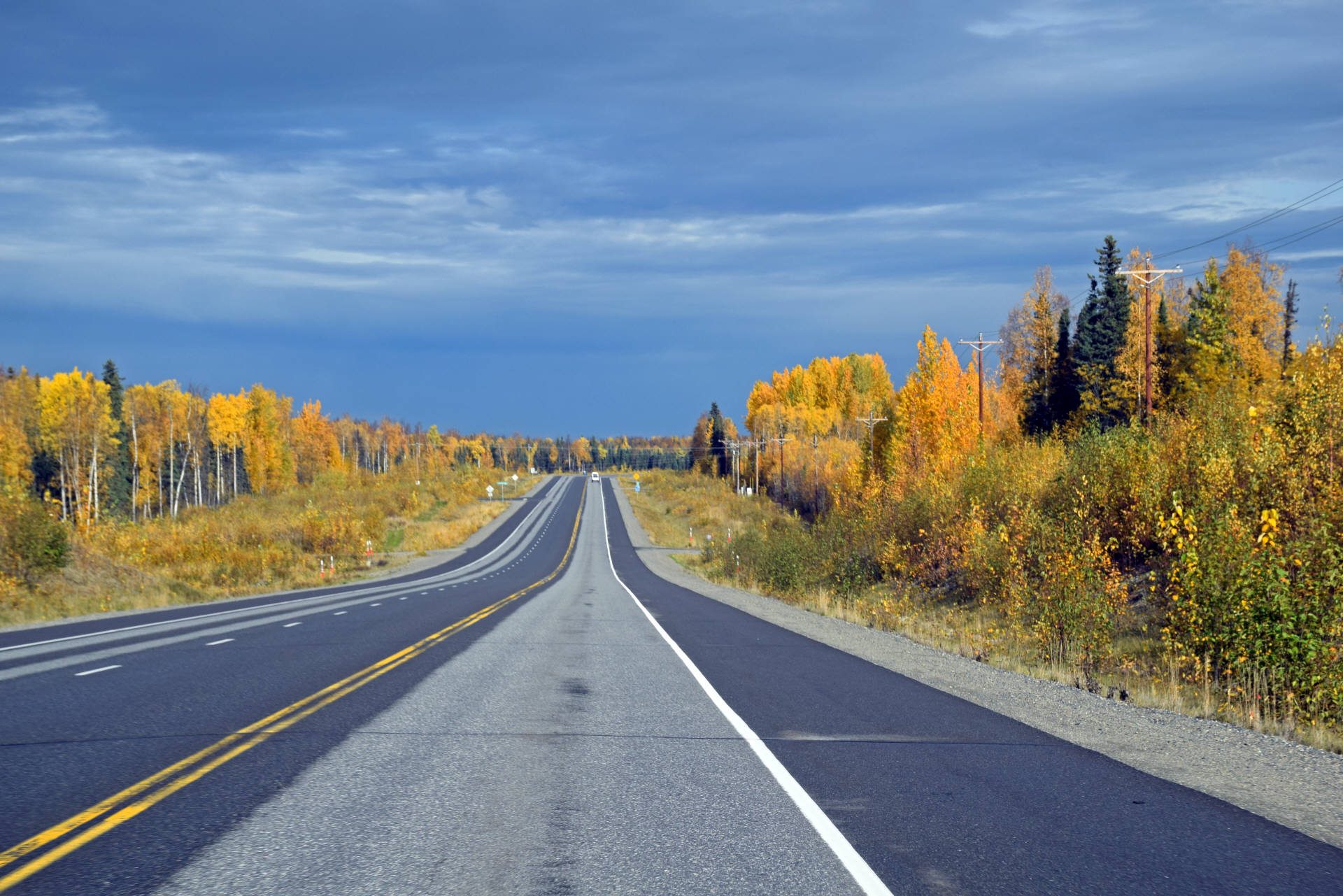 Part of Parks Highway with three lanes near Willow, Alaska. Photo: Fyodor Soloview.